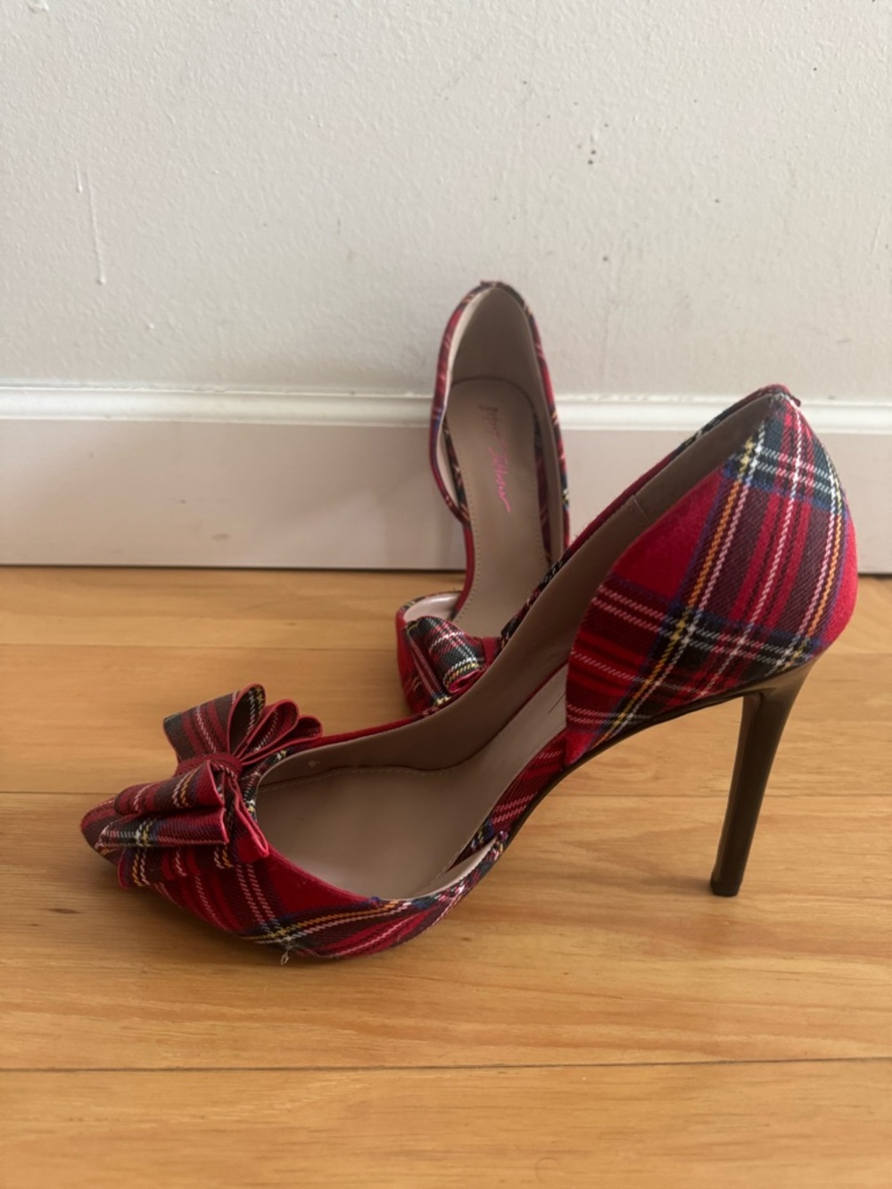 Betsey Johnson Red Plaid Pointed-Toe Bow Pumps - Picture 4 of 4